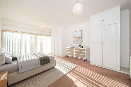 4 bedroom detached house to rent - Photo 2