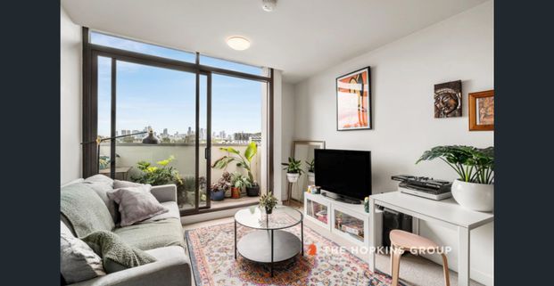 2 bedroom in TIP TOP development - Photo 1