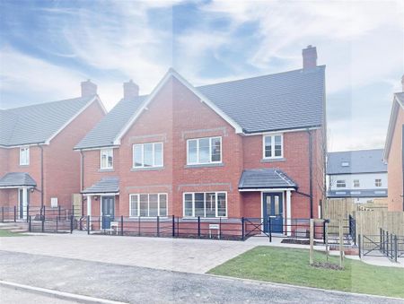 3 bedroom semi-detached house to rent - Photo 5