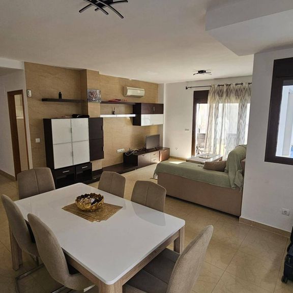 Luxury 3 room Detached House for rent in Benidorm, Valencia - Photo 1