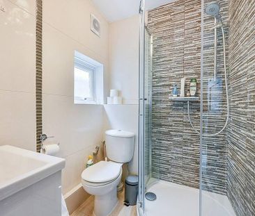 4 bedroom semi-detached house to rent - Photo 2