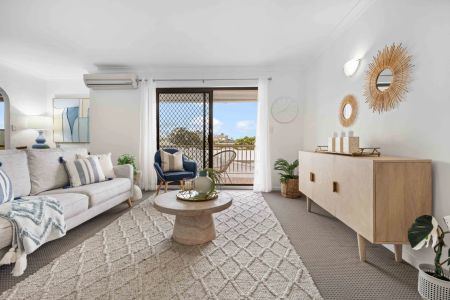 ELEVATED COORPAROO LIVING WITH STUNING AREA VIEWS - Photo 5