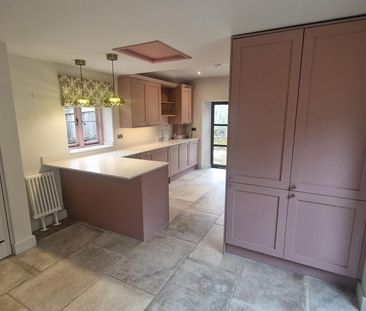 3 bedroom detached house to rent - Photo 5