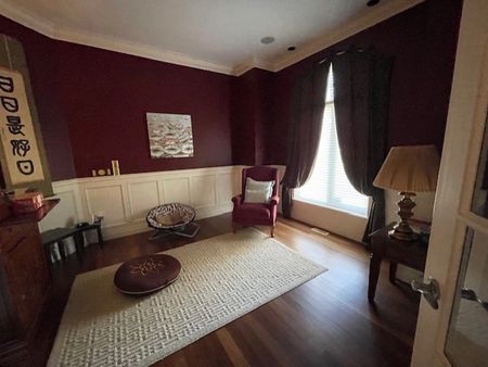 4 Bedrooms /4 Baths Upper House in Chantrell Park - Photo 3
