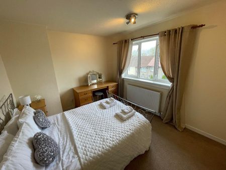 2 bedroom semi-detached house to rent - Photo 5