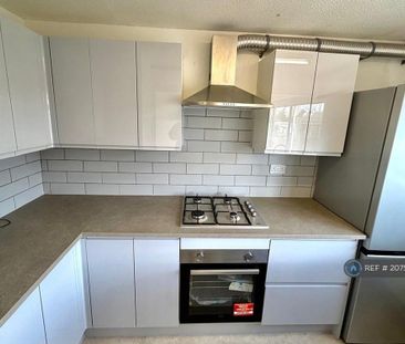 3 bedroom end of terrace house to rent - Photo 6