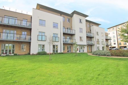 2 bed flat to rent in Fleming Place, Bracknell, Berkshire, RG12 2GL - Photo 3