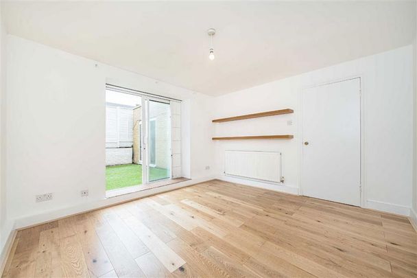 3 bedroom maisonette to rent - Photo 1