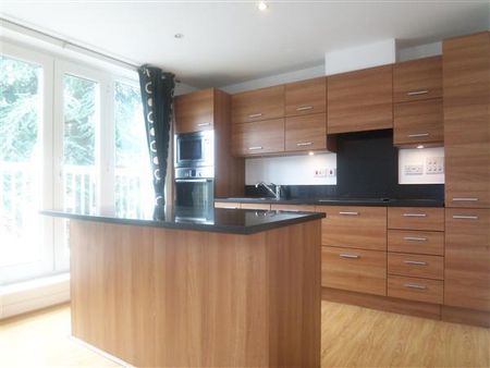 2 bedroom flat to rent - Photo 4