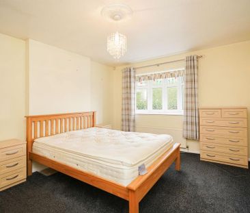 2 bedroom detached bungalow to rent - Photo 2