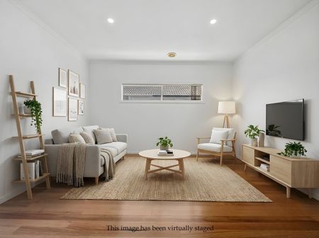 Family Home in Unbeatable Location! - Photo 5