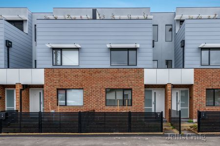 3/10 Davies Street, Brunswick - Photo 2