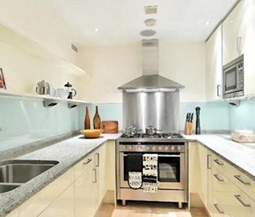Young Street, W8, London - Photo 1 | Rentumo