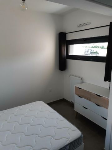 Location Appartement 1 pièce 25m² LA ROCHE SUR YON 85000 - Photo 3