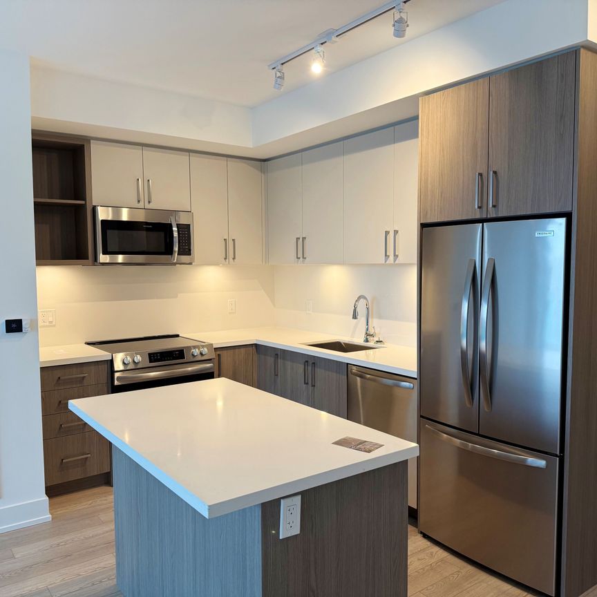 For Lease - 333 Sunseeker Avenue Unit# 518, Innisfil, Ontario - Photo 1