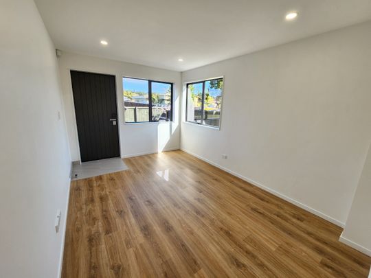 Stylish Living! - Photo 1