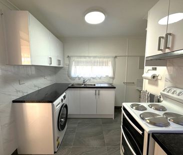 RENOVATED GRANNY FLAT - Photo 4