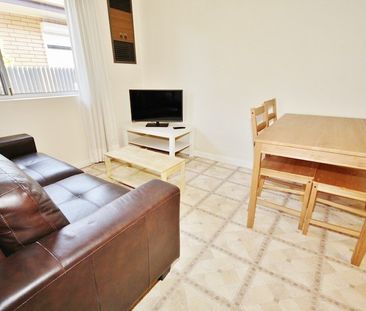 6-bedroom shared house / townhouse, Adelaide Street - Photo 6