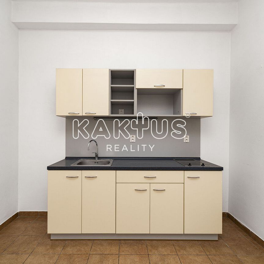 Pronájem bytu 1+kk 26 m² - Photo 1