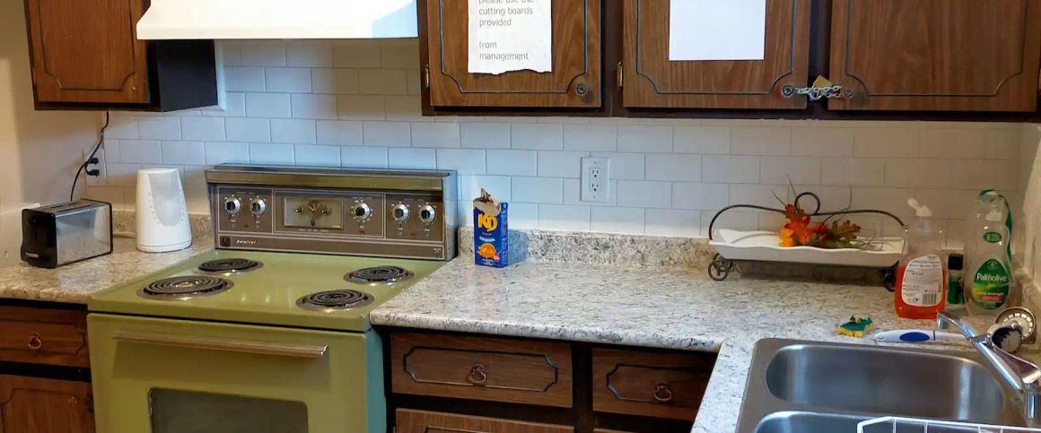 Quiet Private furnished room for rent. Close to main bus line and all amenities. — 1 Bedroom Room For Rent - Photo 1