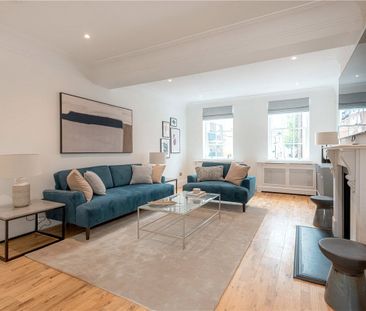 A five bedroom townhouse of approximately 3,170 square feet. - Photo 2