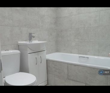2 bedroom bungalow to rent - Photo 1