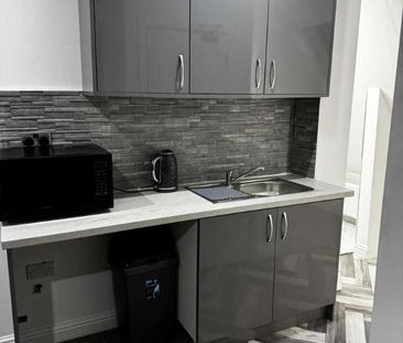 Chester Road, Castle Bromwch, B36 - Photo 6