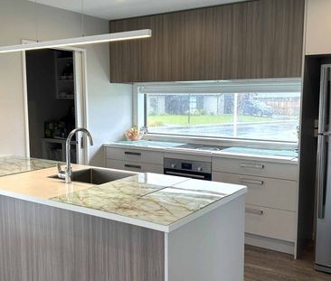 Four Bedroom Home - Photo 1