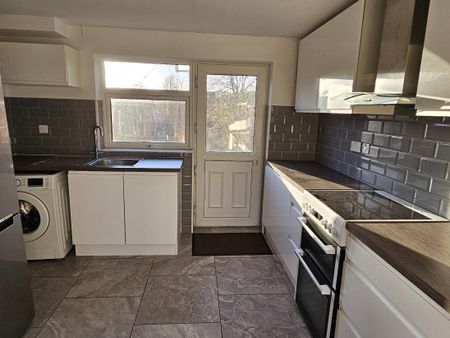 2, Tennyson Close, Huntingdon - Photo 5