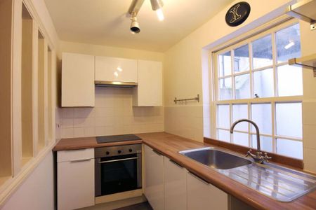 2 bedroom maisonette to rent - Photo 5