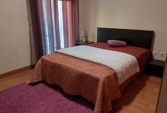 Apartamento T1 mobilado e equipado com garagem fechada. Glicínias!