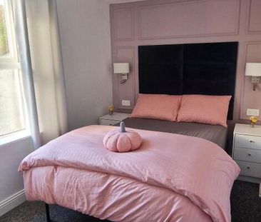 Apt 2 Holiday, 64 Causeway Street, Portrush, BT56 8AD - Photo 2