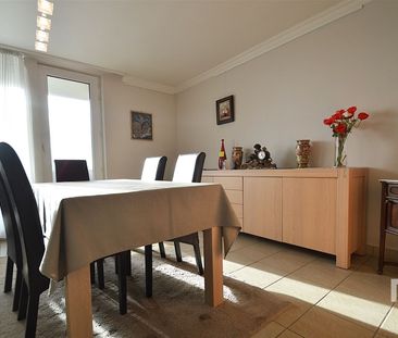 Ruim appartement met 3 slaapkamers en garage te huur in centrum Ieper - Photo 3