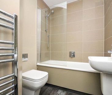 2 bedroom flat to rent - Photo 5