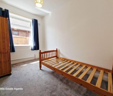 3 bedroom bungalow to rent - Photo 3