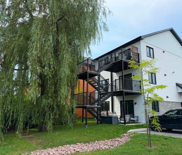 Ste-Anne-des-Plaines Grand 4 1/2 Neuf - Photo 3