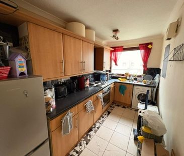1 bedroom ground floor flat to rent - Photo 4