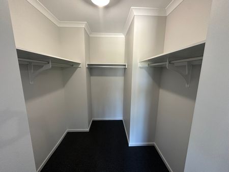 NEW IMMACULATE BUILD - Photo 4