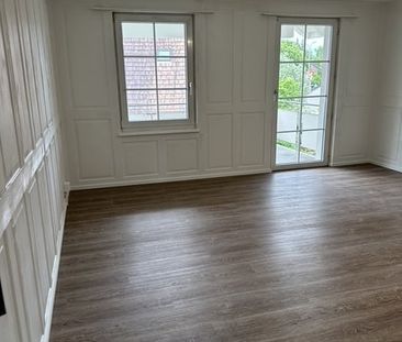 Helle 4.5-Zimmer-Wohnung mit Balkon in Menziken – ab sofort zu verm... - Foto 1