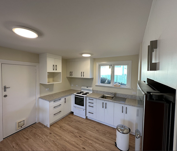 Charming 3 Bedroom Home - Photo 4