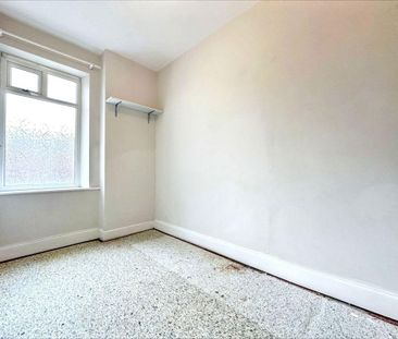 2 bed lower flat to rent in NE28 - Photo 2