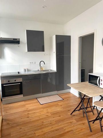 Location Appartement 2 pièces Meublé 27m² NIORT 79000 - Photo 4