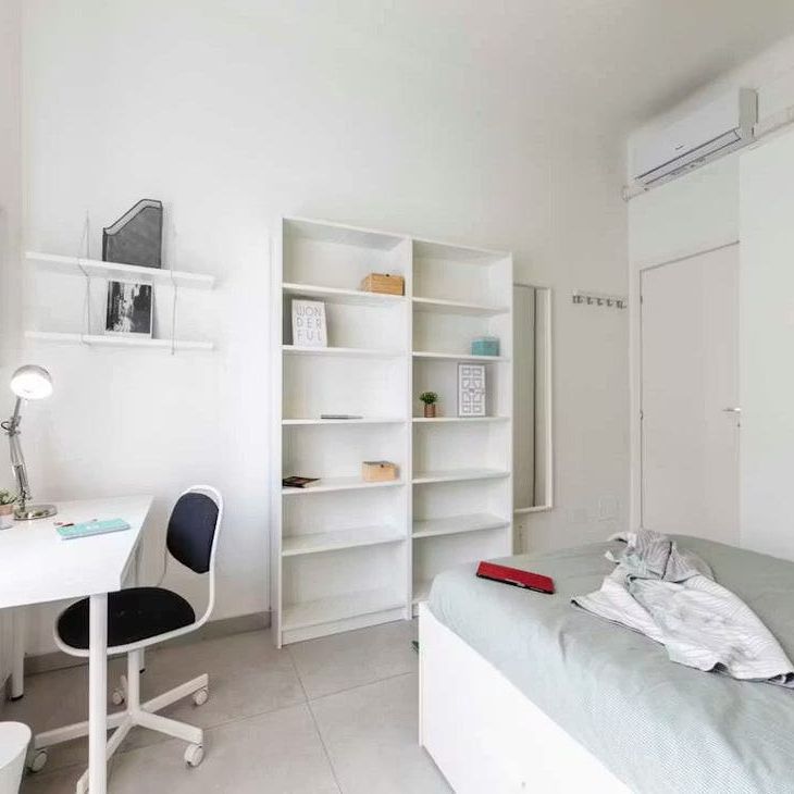 Viale Angelo Filippetti, Milan, Lombardy 20122 - Foto 1