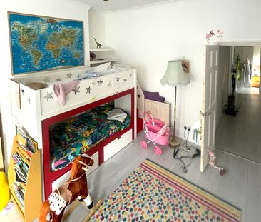 2 Bed Flat, Long Lane, N3 - Photo 3