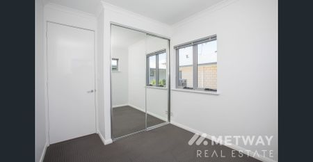 Modern 2x2 Apartment in Small Complex - Photo 2