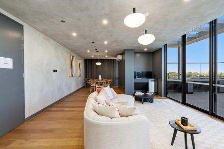 Superb, light filled 2 bedroom residence! - Photo 3