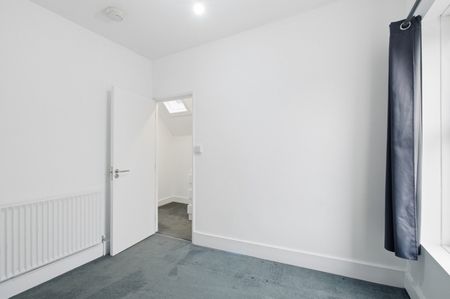 4 Bed Flat, Seven Sisters Road, N15 - Photo 3