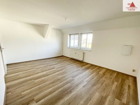 Geräumige 2-Raum-Dachgeschosswohnung in Deutscheinsiedel - Photo 3