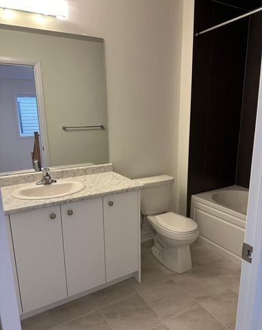 For Lease - 65 Velvet Way, Thorold, Ontario - Photo 3