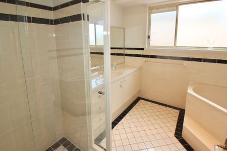 Spectacular Family Home! - Photo 4